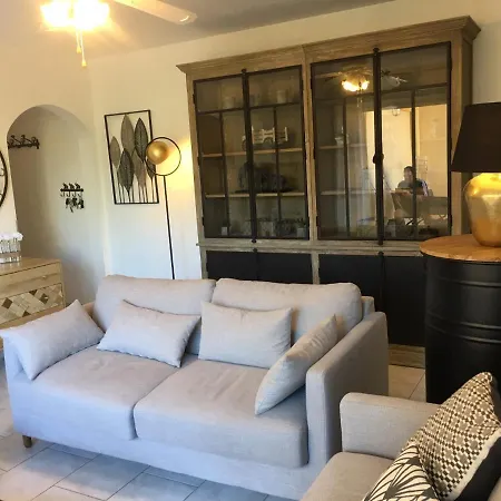 Apartment Mazet De La 54m2 Lavandou 100m Avec Piscine Le Lavandou