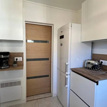 Mazet De La 54m2 Lavandou 100m Avec Piscine *