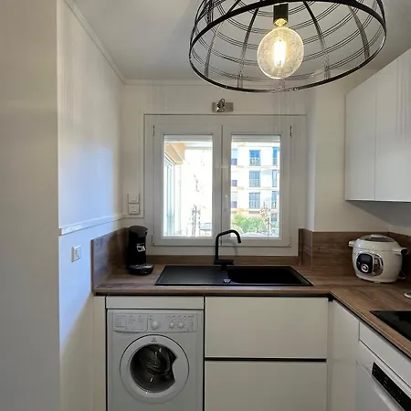 Mazet De La 54m2 Lavandou 100m Avec Piscine Apartment